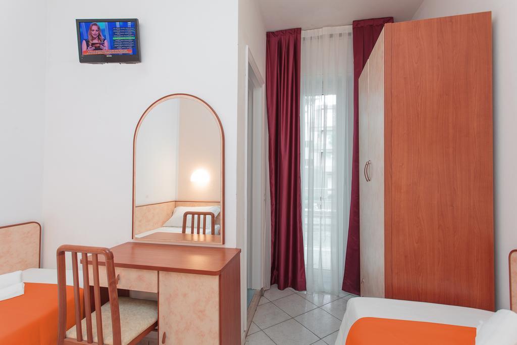 Hotel San Marco Milano Marittima Phòng bức ảnh